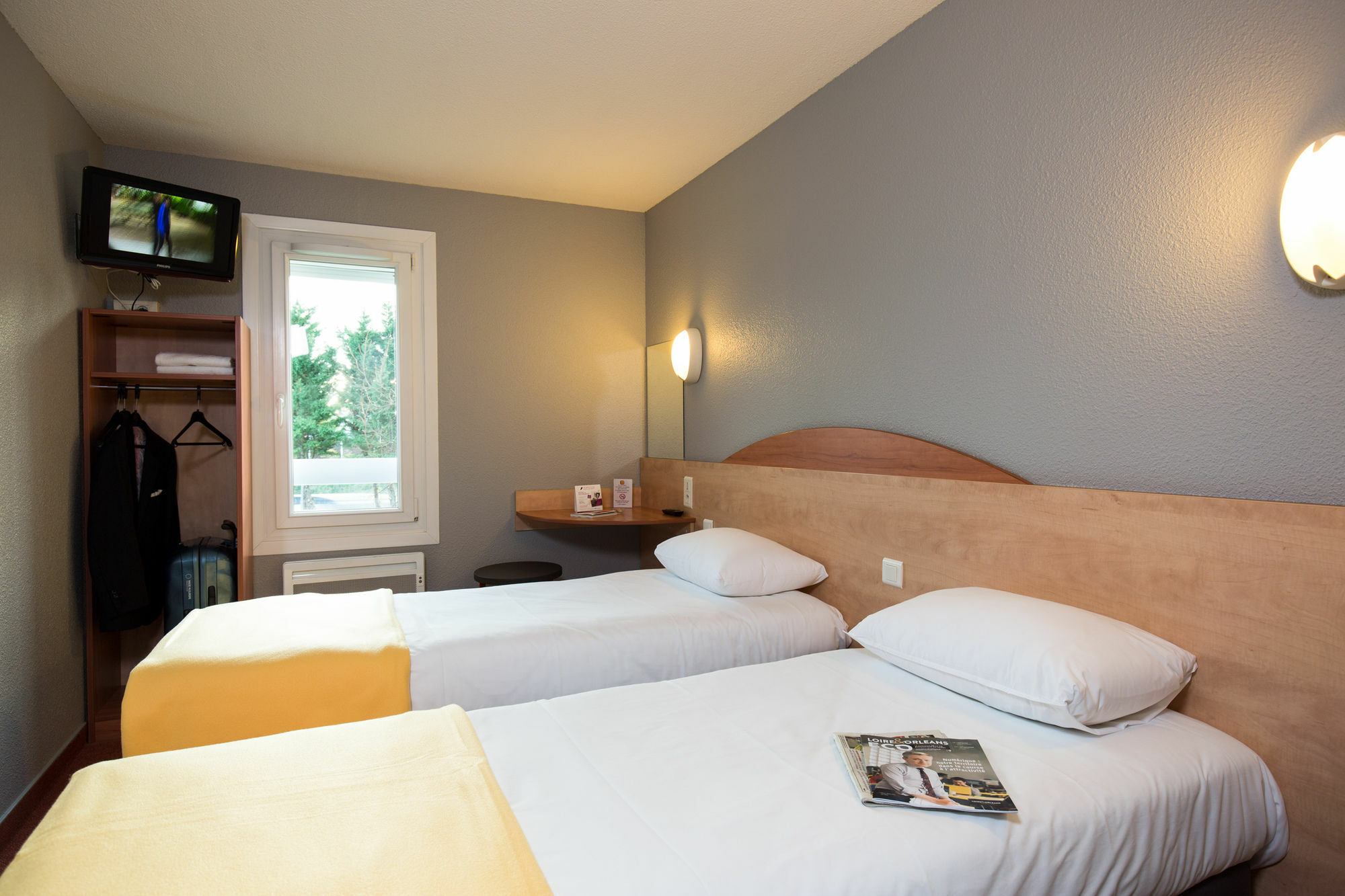 Kyriad Direct Orleans - La Chapelle St Mesmin Eksteriør bilde